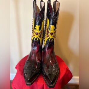 Men’s size 10 New Sendra Boots